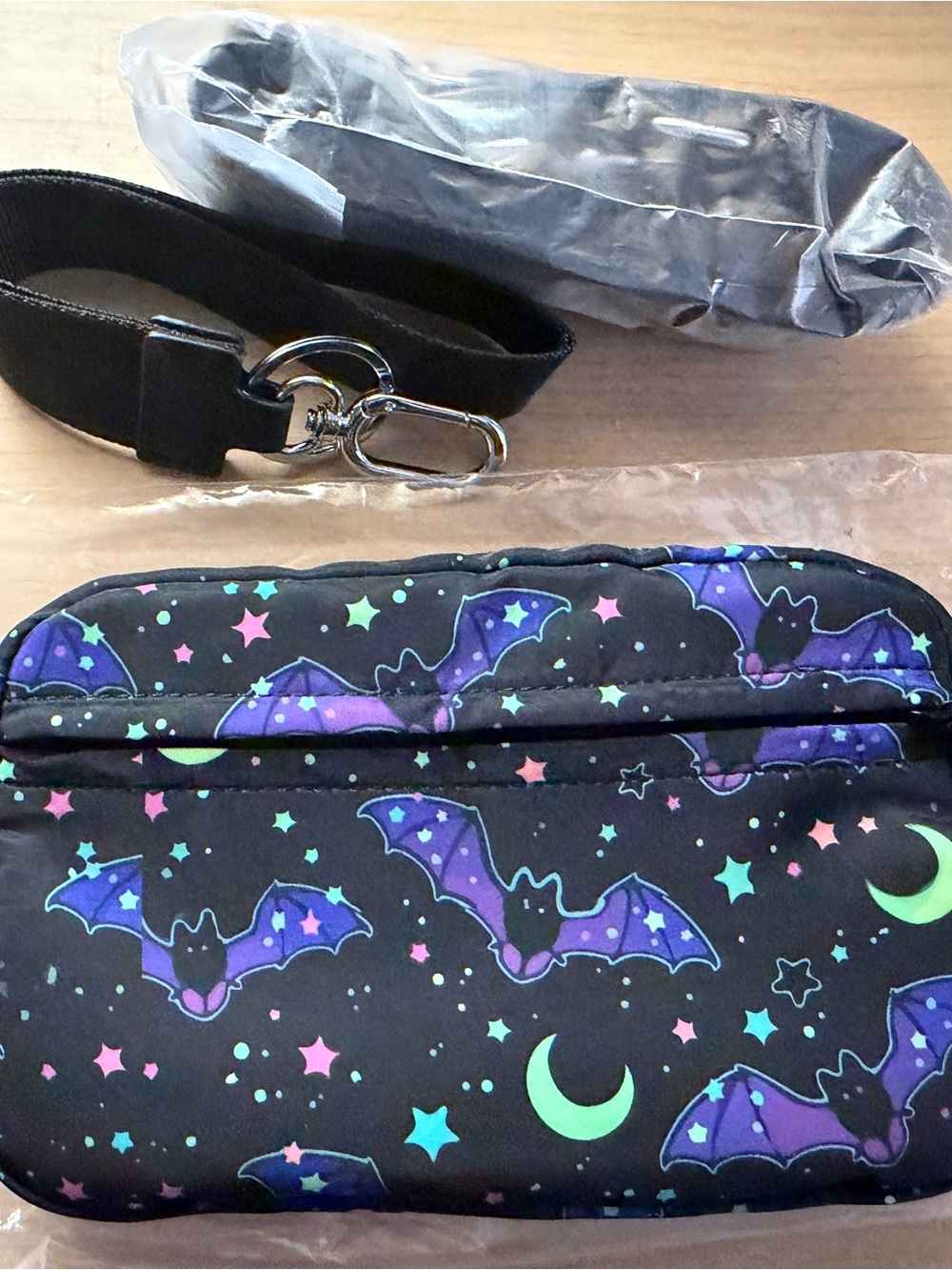 Iris & Rainbow cosmetic Bats carry all wallet